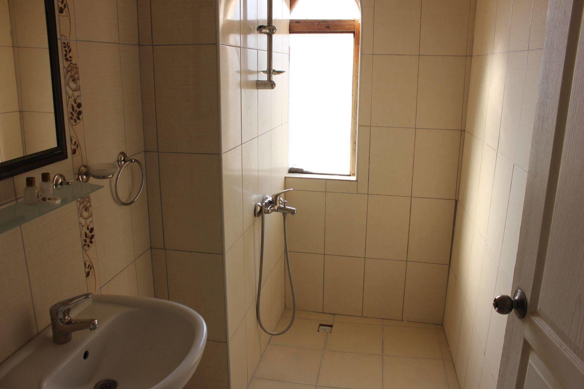 נבשהיר Valleypark Hotel מראה חיצוני תמונה